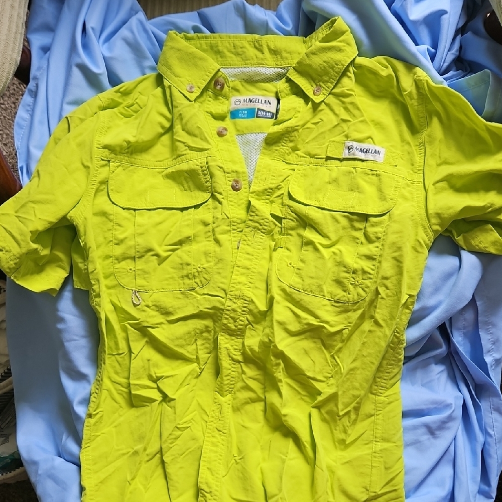Magellan Outdoors Green Button Down Shirt Lightweight Casual